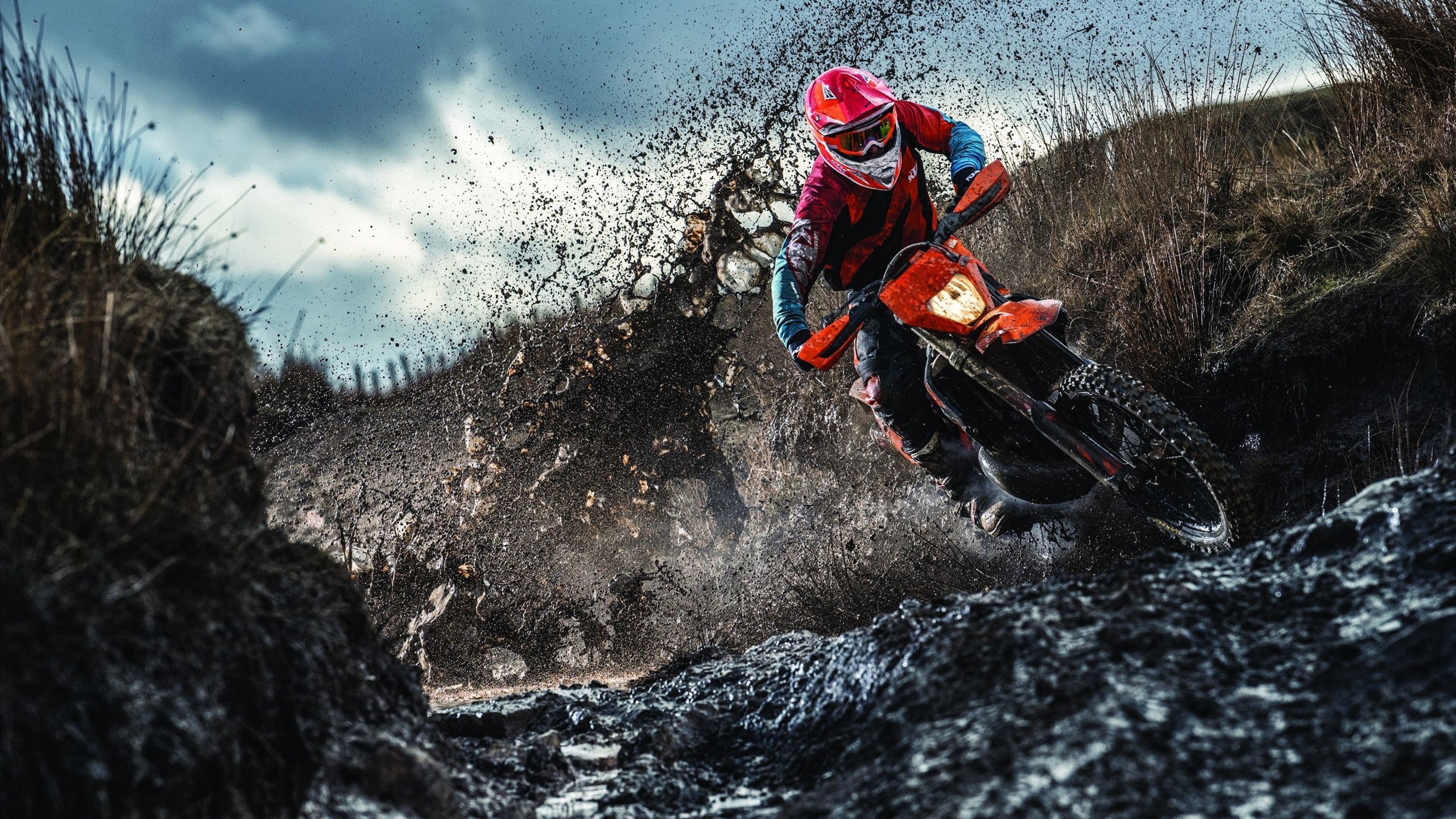 球场“铁壁防线”让对手望而却步，铁壁防御什么意思